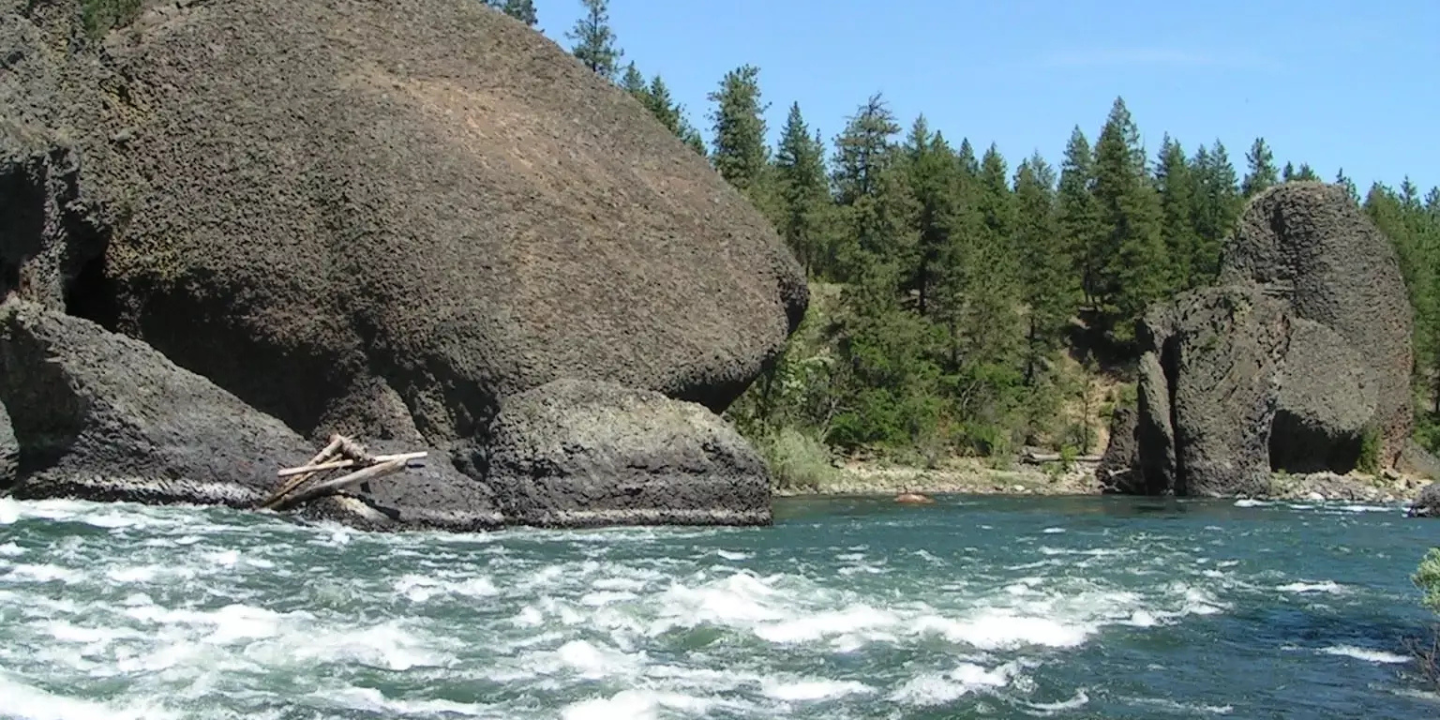 spokane river bank while rafting